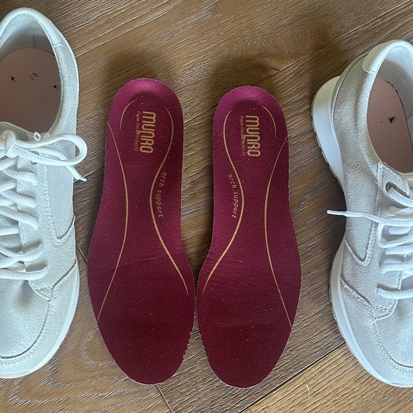 Munro Sutton Sneaker in Muted Metallic Silver - Picture 11 of 13